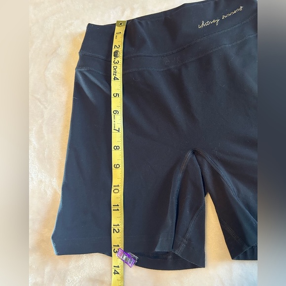 Gymshark Black Athletic Shorts Moisture-Wicking Mid-Thigh - Picture 7 of 9